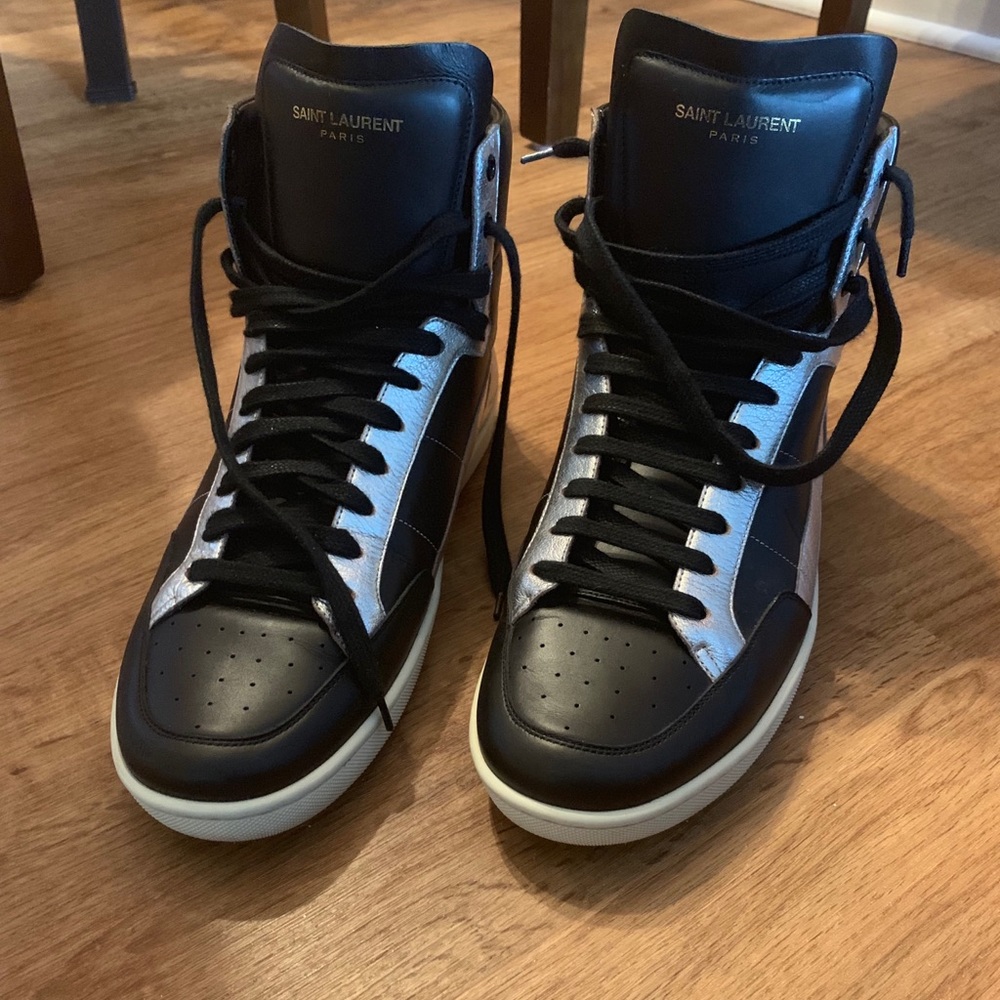 Men’s sneakers